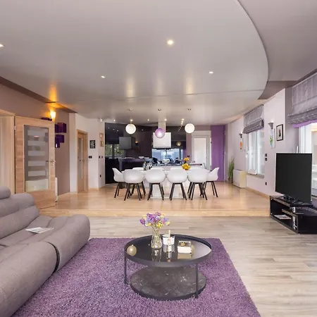 Awesome Villa Split