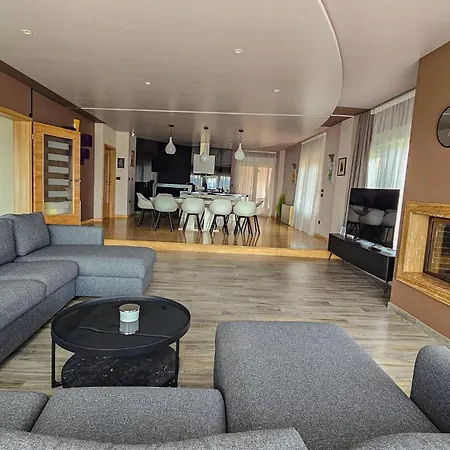 Villa Awesome Split